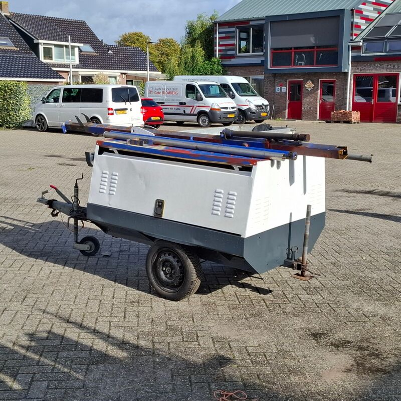 Lichtmast met generator, Kubota, 1996 – foto 6 – kavel bij Onlineveilingmeester, Smilde