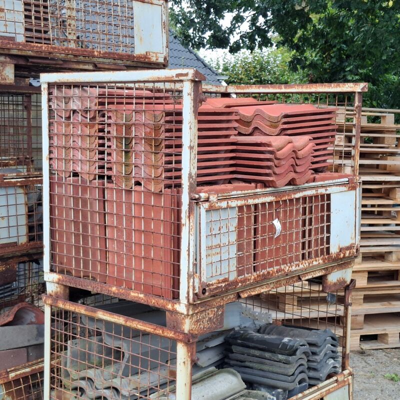 8x Gitterbox met diverse dakpannen – foto 2 – kavel bij Onlineveilingmeester, Smilde