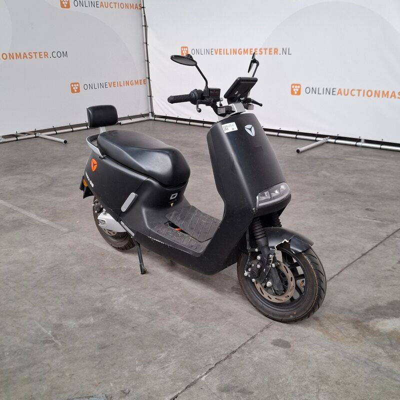 Bromfiets, Yadea, G5, 2026 – foto 2 – kavel bij Domeinen Roerende Zaken, Soesterberg
