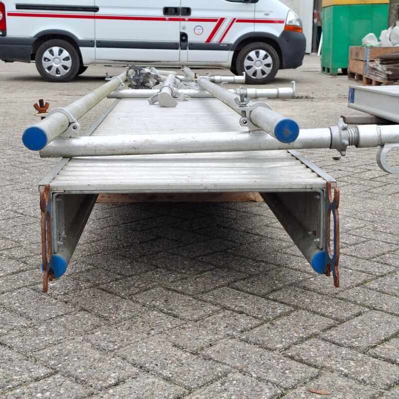2x Loopvloer met diverse toebehoren, Skyworks – foto 3 – kavel bij Onlineveilingmeester, Smilde