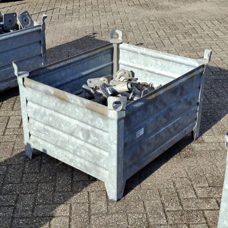 Partij voetspindels met voetstukken, Layher, Allround | 61 cm, in stapelbak – kavel bij Onlineveilingmeester, Smilde