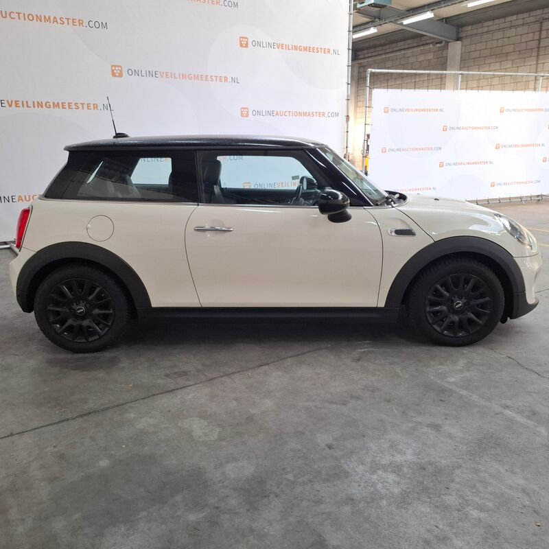 Personenauto, Mini, 3-Deurs, 1.5 Cooper D Chili Business, 2015 – foto 4 – kavel bij Domeinen Roerende Zaken, Soesterberg