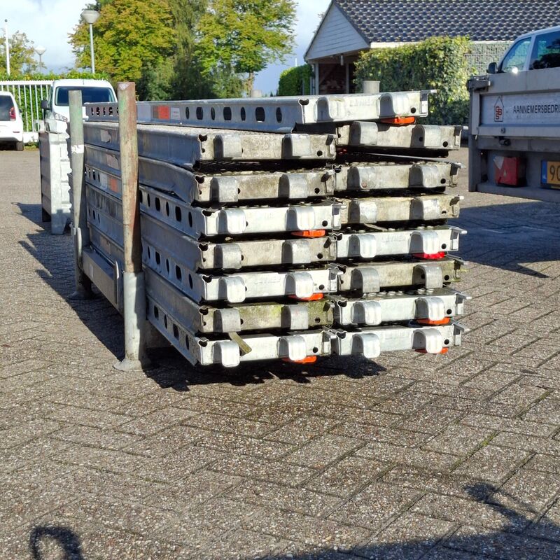 Ca. 15x O-roostervloer, Layher, Allround | 257x32 cm, in transportbok – foto 2 – kavel bij Onlineveilingmeester, Smilde