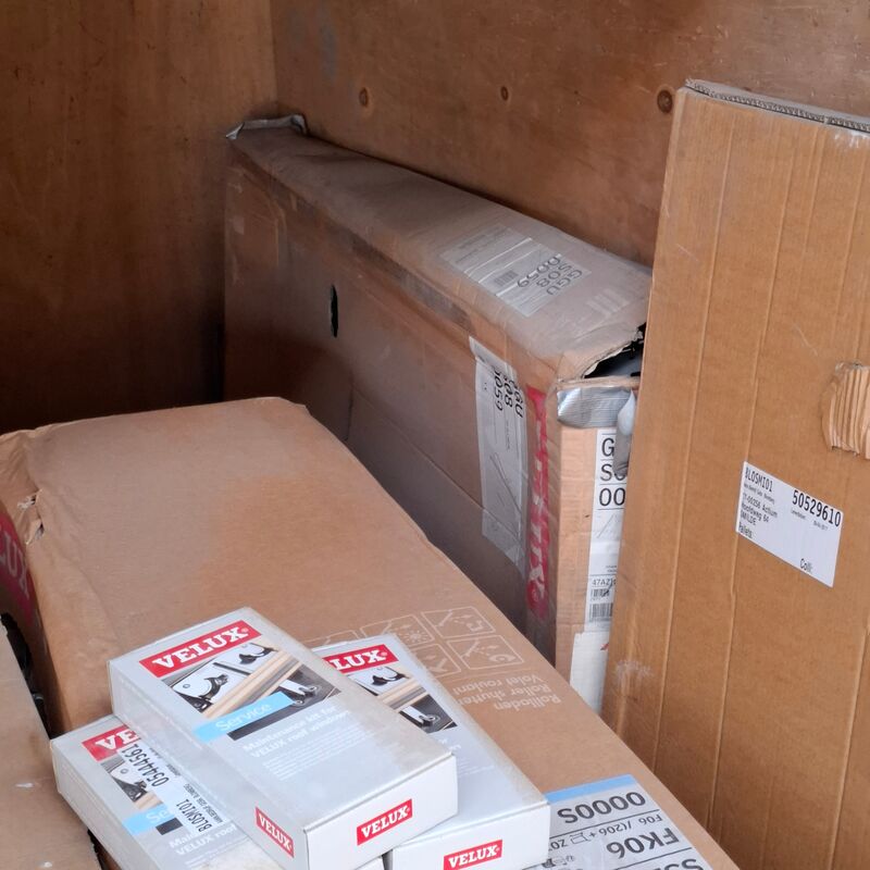 Partij diverse kozijn- en raamrestanten, Velux – foto 9 – kavel bij Onlineveilingmeester, Smilde