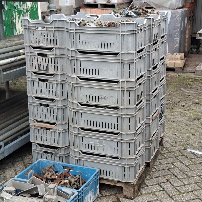 Partij steigerbuizen en koppelingen – foto 10 – kavel bij Onlineveilingmeester, Smilde