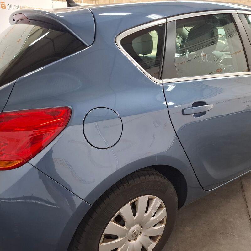 Personenauto, Opel, Astra 2.0 CDTi, 2015 – foto 10 – kavel bij Domeinen Roerende Zaken, Soesterberg