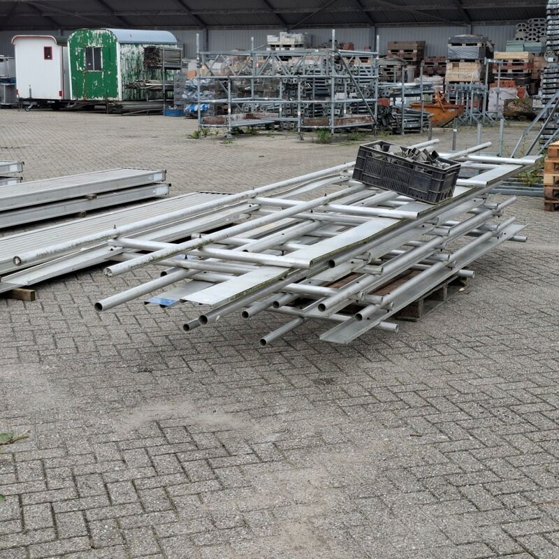 8x Leuning, Layher – foto 3 – kavel bij Onlineveilingmeester, Smilde