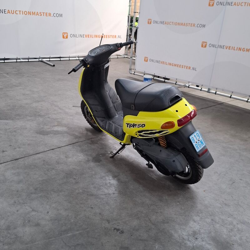 Motorscooter, Piaggio, Typhoon – foto 6 – kavel bij Domeinen Roerende Zaken, Soesterberg