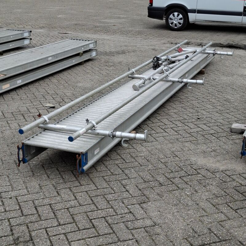 2x Loopvloer met diverse toebehoren, Skyworks – foto 2 – kavel bij Onlineveilingmeester, Smilde