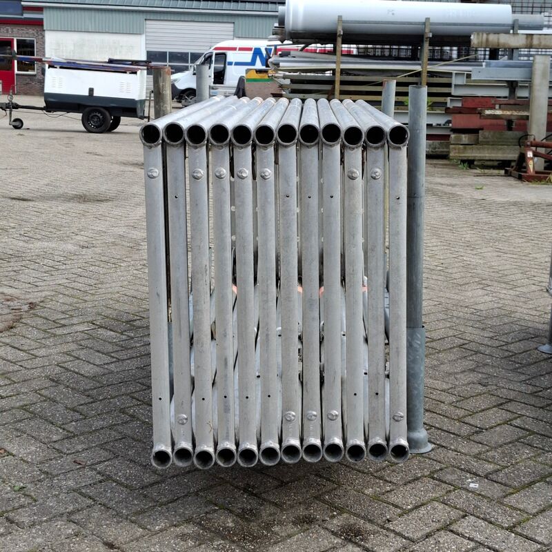 Ca. 100m2 Renovatiesteiger, Layher, Blitz – foto 3 – kavel bij Onlineveilingmeester, Smilde