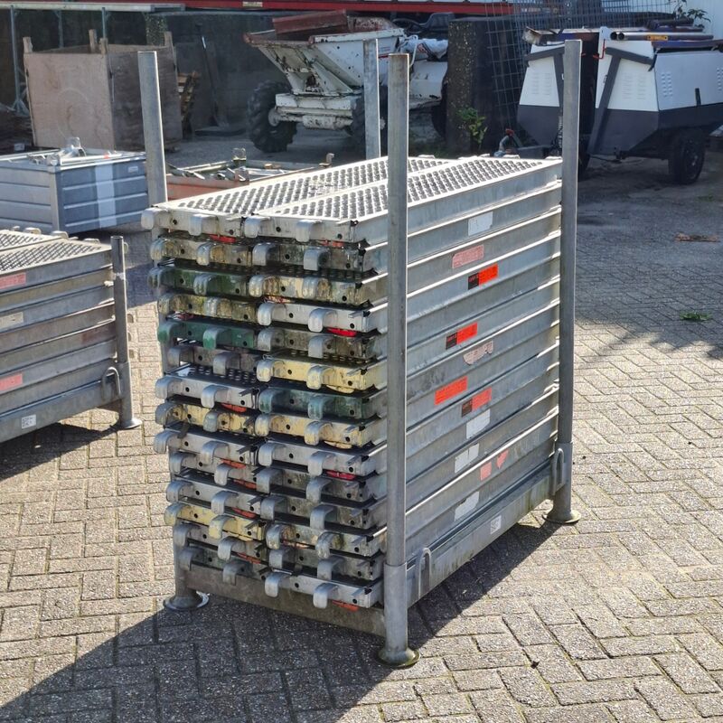 Ca. 28x O-roostervloer, Layher, Allround | 140x32 cm, in transportbok – foto 3 – kavel bij Onlineveilingmeester, Smilde