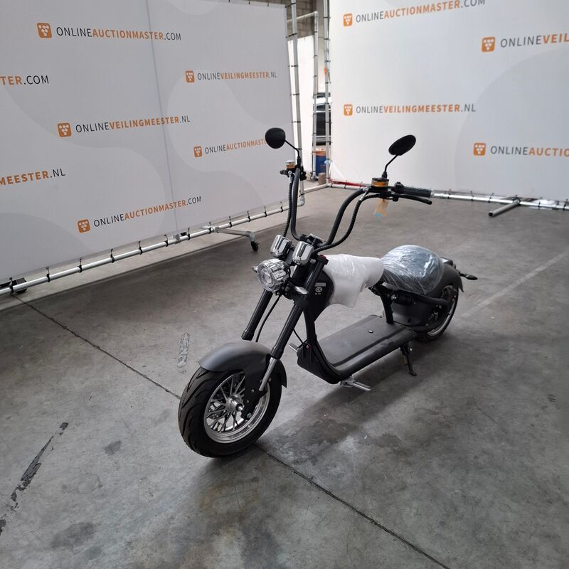Scooter, Mangosteen, M1 – foto 4 – kavel bij Domeinen Roerende Zaken, Soesterberg