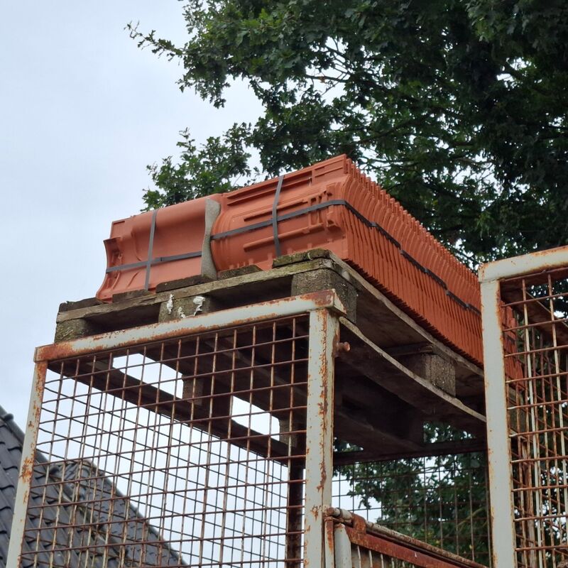 8x Gitterbox met diverse dakpannen – foto 7 – kavel bij Onlineveilingmeester, Smilde