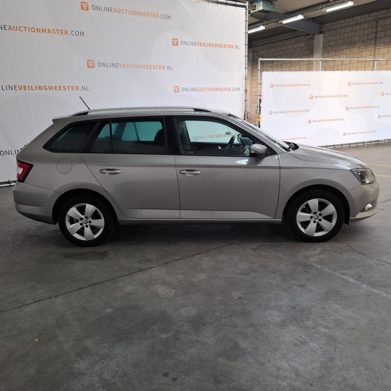 Personenauto, Skoda, Fabia Combi, 1.2 TSI Style Businessline, 2017 – foto 4 – kavel bij Domeinen Roerende Zaken, Soesterberg