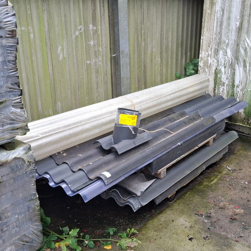 Partij diverse golfplaten op pallet – kavel bij Onlineveilingmeester, Smilde