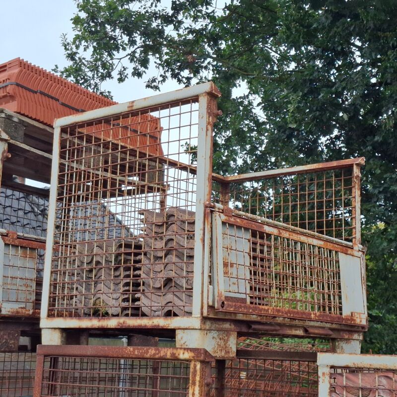8x Gitterbox met diverse dakpannen – foto 4 – kavel bij Onlineveilingmeester, Smilde