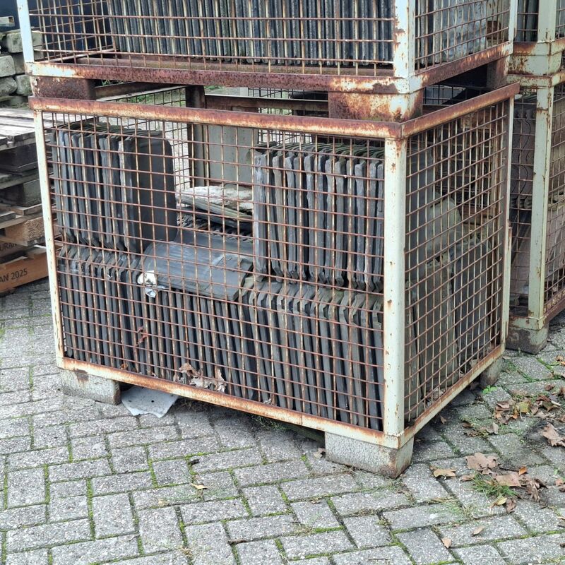 10x Gitterbox met diverse dakpannen – foto 3 – kavel bij Onlineveilingmeester, Smilde
