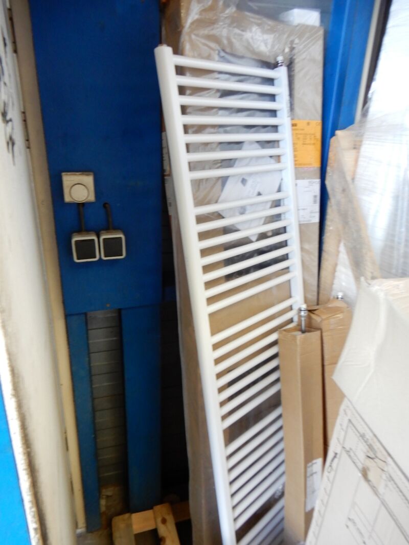Inhoud stellingvak sanitair – foto 2 – kavel bij Onlineveilingmeester, Assen