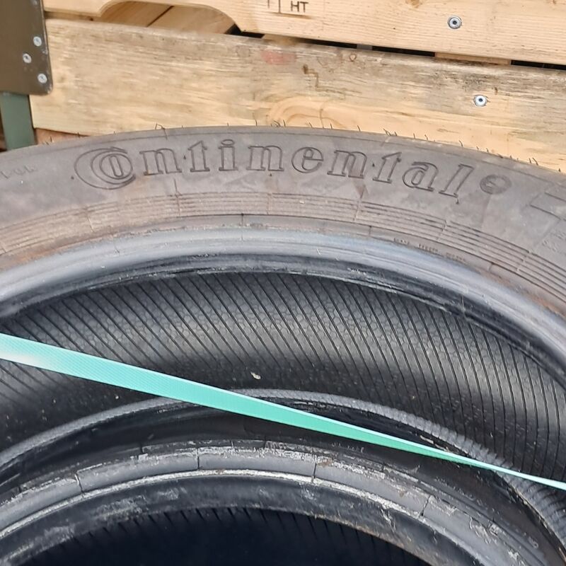 Partij diverse banden, O.a Michelin, Continental – foto 3 – kavel bij Domeinen Roerende Zaken, Groningen