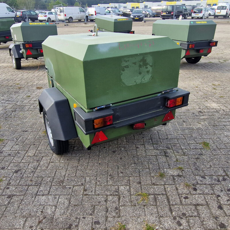 Mobiele dieselcompressor, Ingersoll-Rand, R1075F726 code 756, 2003 – foto 4 – kavel bij Domeinen Roerende Zaken, Soesterberg