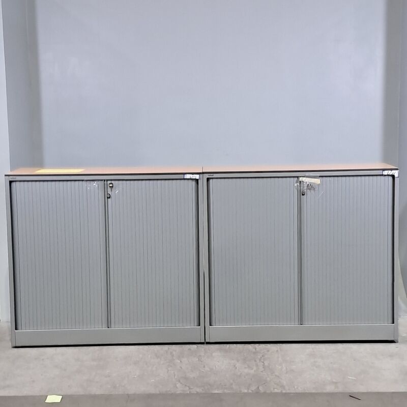 2x Jaloeziekast, Ahrend – kavel bij Domeinen Roerende Zaken, Groningen