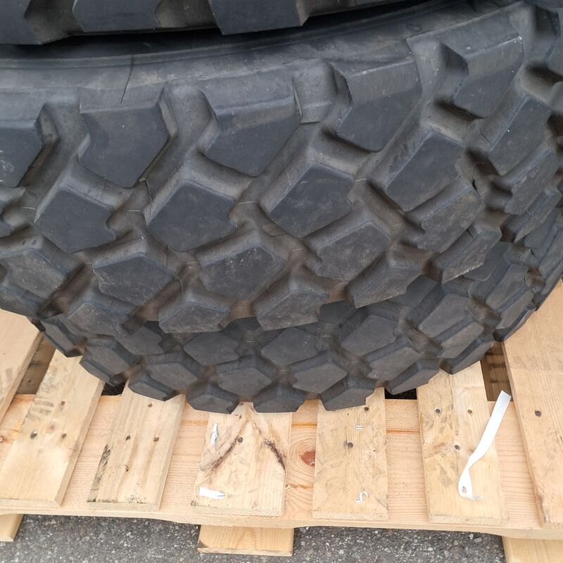 4x Vrachtwagenband, Michelin, XZL – foto 6 – kavel bij Domeinen Roerende Zaken, Groningen