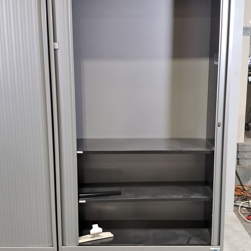 2x Jaloeziekast, Ahrend – foto 2 – kavel bij Domeinen Roerende Zaken, Groningen