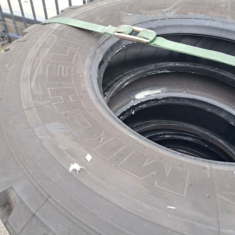 3x Vrachtwagenband, Michelin, XZL – foto 2 – kavel bij Domeinen Roerende Zaken, Groningen