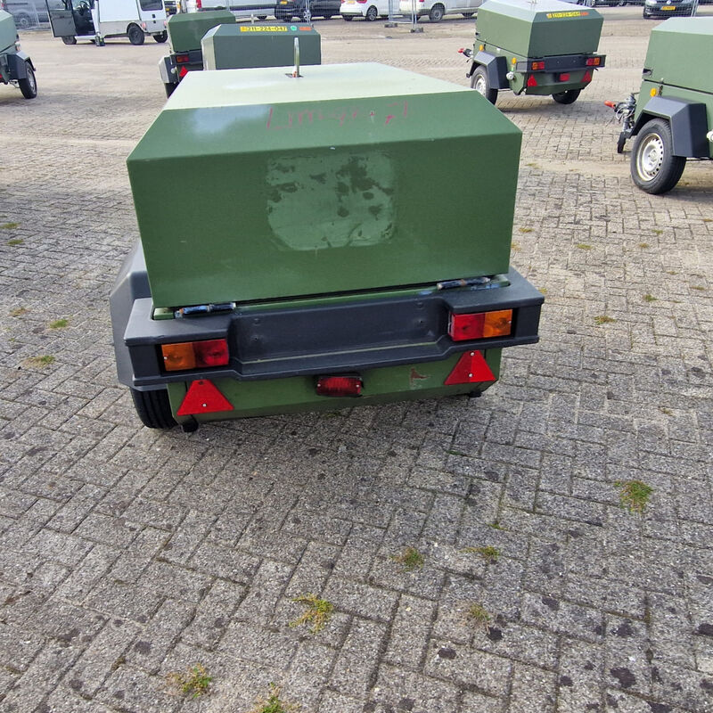 Mobiele dieselcompressor, Ingersoll-Rand, R1075F726 code 756, 2003 – foto 5 – kavel bij Domeinen Roerende Zaken, Soesterberg