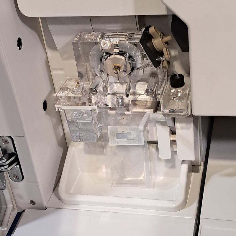 Analysesysteem, Applied Biosystems Hitachi, 3500xL Genetic Analyzer, 2014 – foto 3 – kavel bij Domeinen Roerende Zaken, Groningen