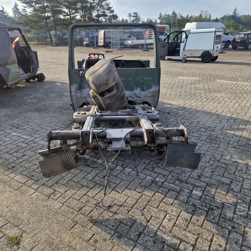 Voertuig, incompleet, Mercedes Benz, 290GD – foto 4 – kavel bij Domeinen Roerende Zaken, Soesterberg
