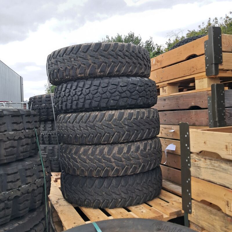 Partij diverse banden, O.a Michelin, Continental – foto 7 – kavel bij Domeinen Roerende Zaken, Groningen