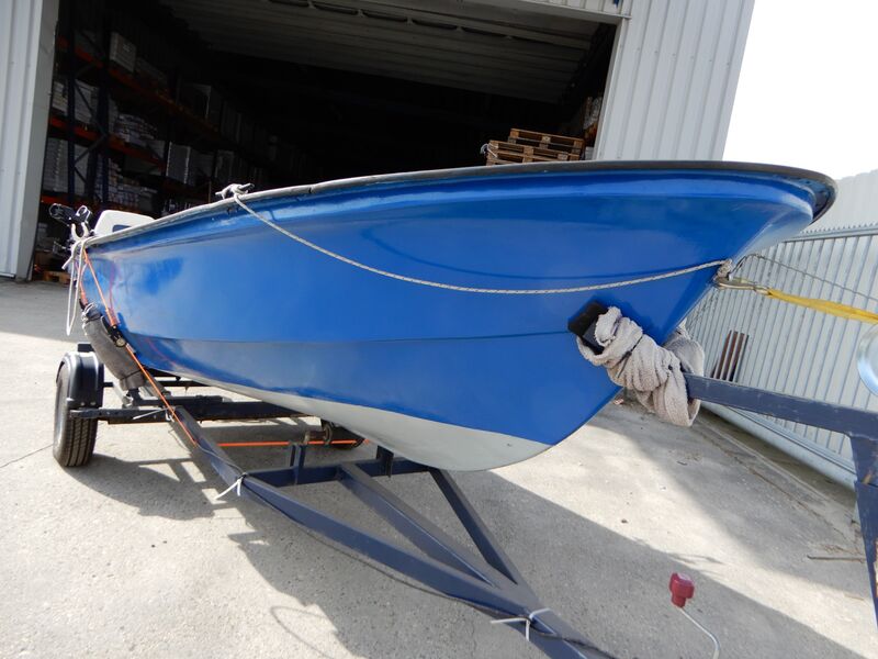 Boot met motor, trailer en diverse benodigdheden, blauw – foto 4 – kavel bij Onlineveilingmeester, Assen