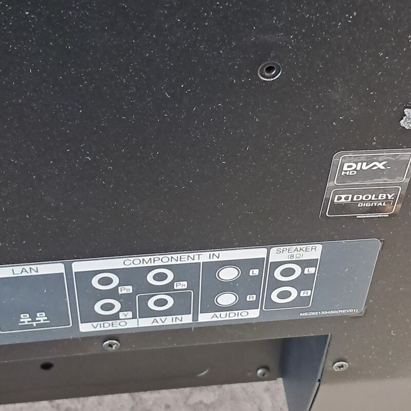 4x Monitor, LG, Flatron 47WV30BR-B, 2011 – foto 7 – kavel bij Domeinen Roerende Zaken, Groningen