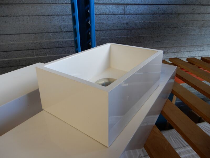 Fontein planchet, wit – foto 3 – kavel bij Onlineveilingmeester, Assen