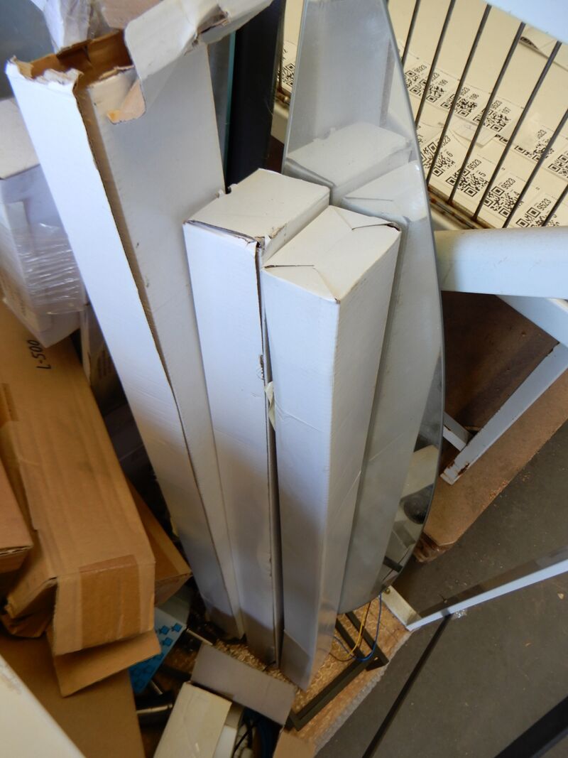 Palletkooi met diverse sanitair restanten – foto 4 – kavel bij Onlineveilingmeester, Assen