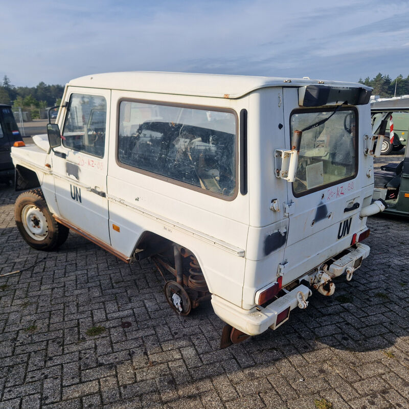 Voertuig, incompleet, Mercedes-Benz, 290GD – foto 3 – kavel bij Domeinen Roerende Zaken, Soesterberg