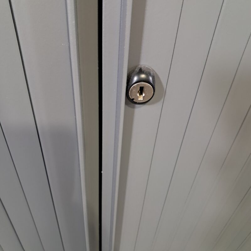 2x Jaloeziekast, Ahrend – foto 6 – kavel bij Domeinen Roerende Zaken, Groningen