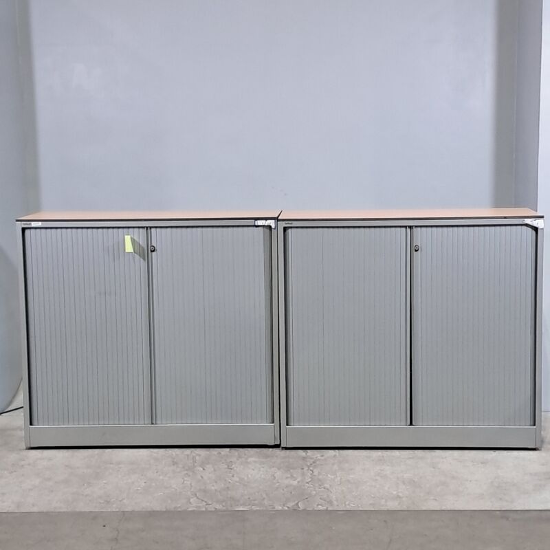 2x Jaloeziekast, Ahrend – kavel bij Domeinen Roerende Zaken, Groningen