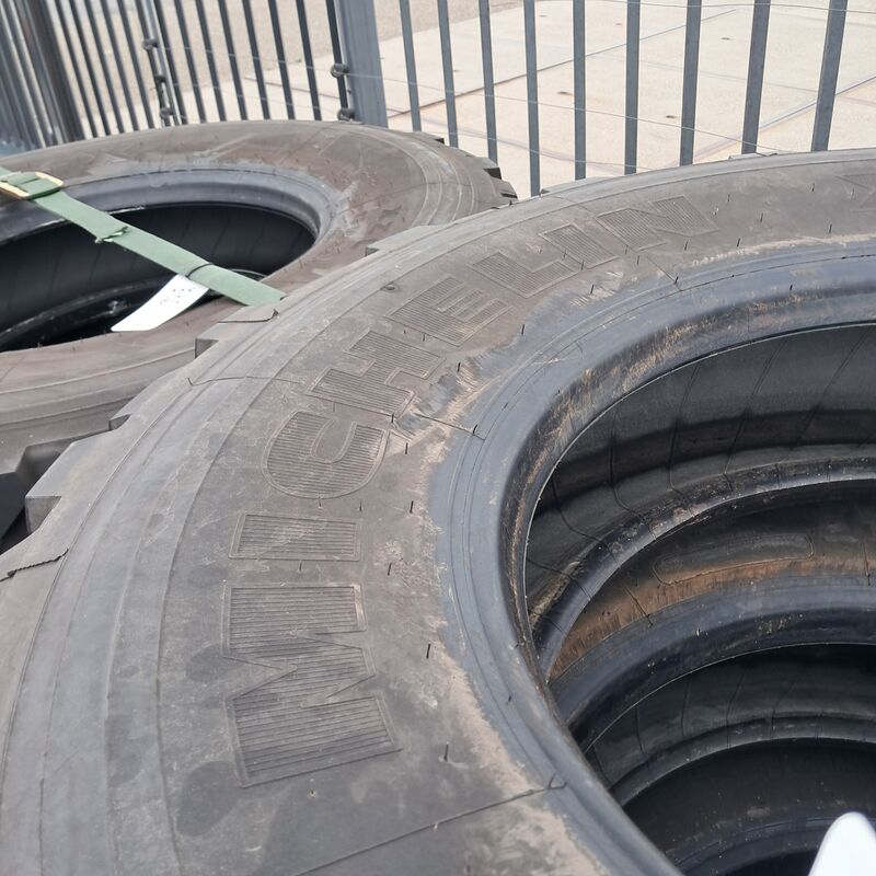 4x Vrachtwagenband, Michelin, XZL – foto 2 – kavel bij Domeinen Roerende Zaken, Groningen