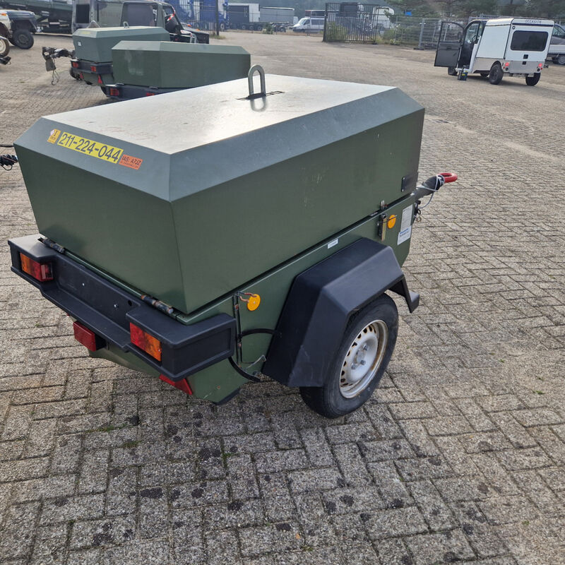 Mobiele dieselcomprressor, Ingersoll-Rand, W902 code 49, 2005 – foto 6 – kavel bij Domeinen Roerende Zaken, Soesterberg