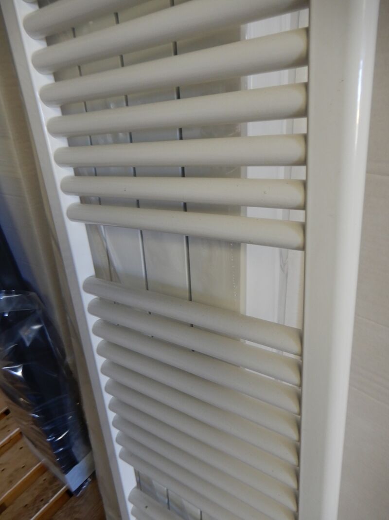 Elektrische handdoekradiator, DRL, Claudia, wit, 1411x400 – foto 2 – kavel bij Onlineveilingmeester, Assen