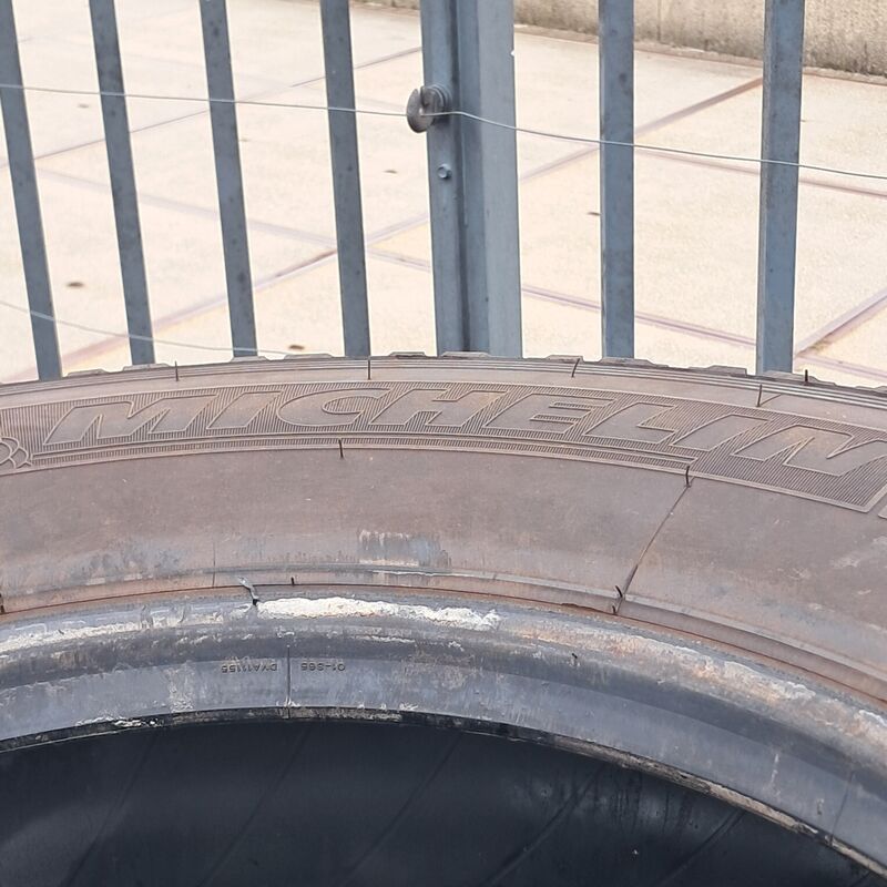 5x Vrachtwagenband, Michelin, o.a XZL – foto 2 – kavel bij Domeinen Roerende Zaken, Groningen
