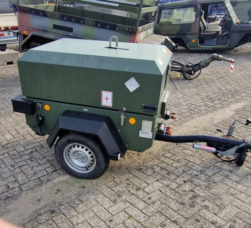 Mobiele dieselcompressor, Ingersoll-Rand, W902 code 49, 2005 – foto 8 – kavel bij Domeinen Roerende Zaken, Soesterberg