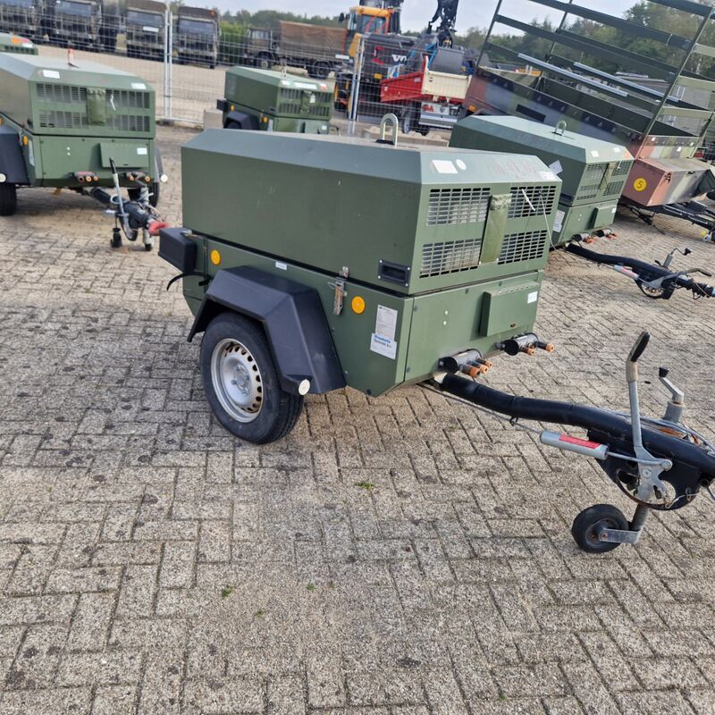 Mobiele dieselcomprressor, Ingersoll-Rand, W902 code 49, 2005 – foto 10 – kavel bij Domeinen Roerende Zaken, Soesterberg