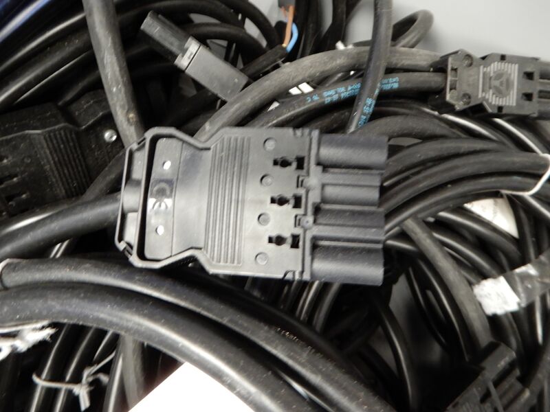 Kist met diverse elektra – foto 4 – kavel bij Onlineveilingmeester, Assen