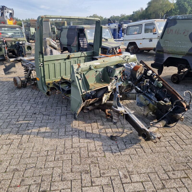 Voertuig, incompleet, Mercedes Benz, 290GD – foto 7 – kavel bij Domeinen Roerende Zaken, Soesterberg