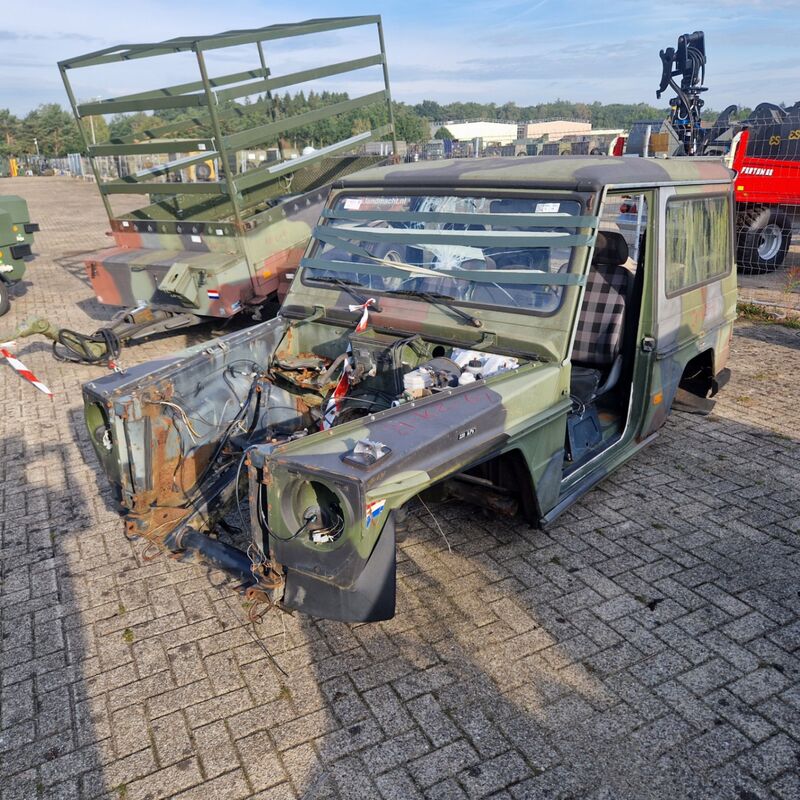 Voertuig, incompleet, Mercedes-Benz, 290GD, 1994 – kavel bij Domeinen Roerende Zaken, Soesterberg