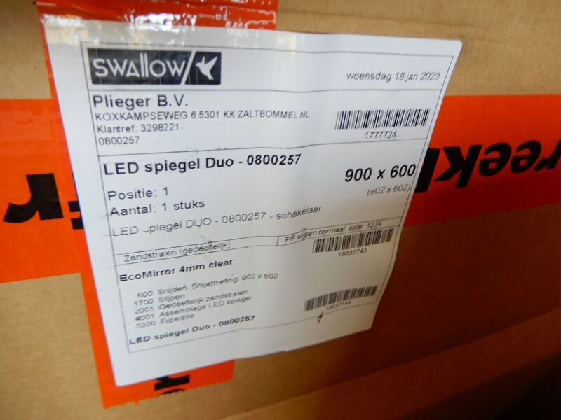 Spiegel met verlichting, Swallow – foto 4 – kavel bij Onlineveilingmeester, Assen