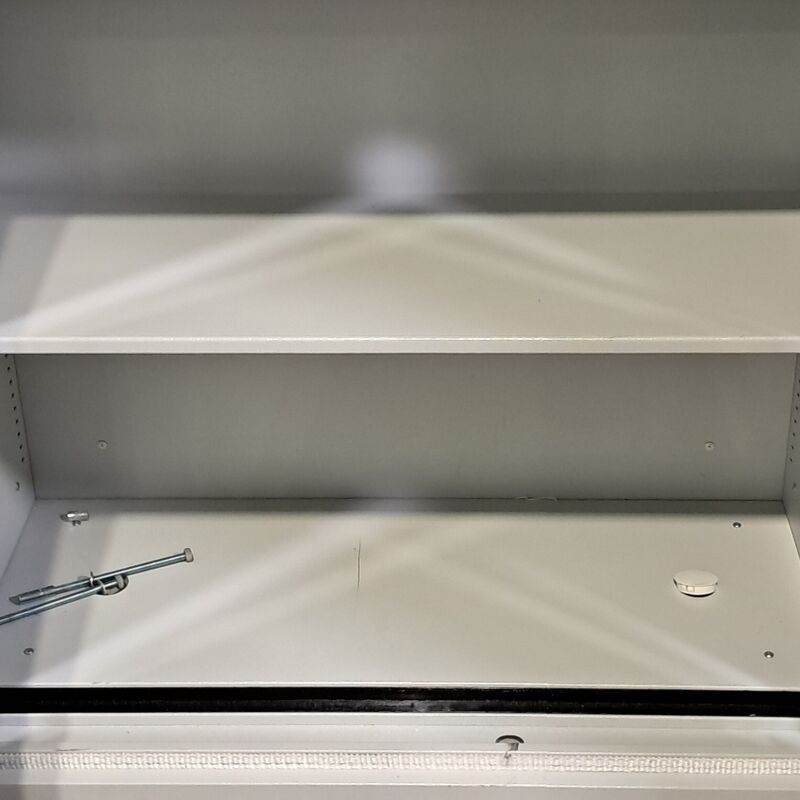 Kluis, Sistec, 2019 – foto 3 – kavel bij Domeinen Roerende Zaken, Groningen